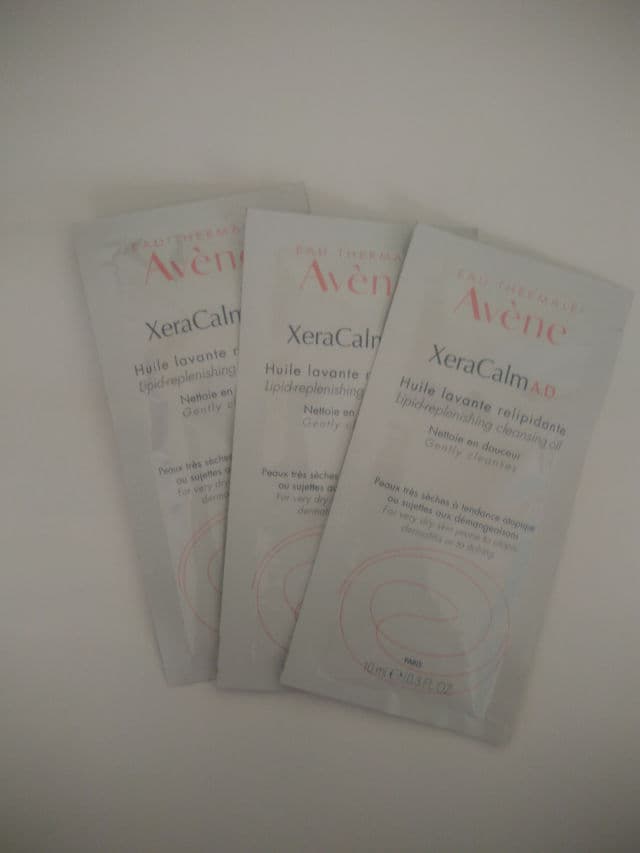 Avene XeraCalm A.D Lipid-Replenishing Cleansing Oil review photo by drmegsison