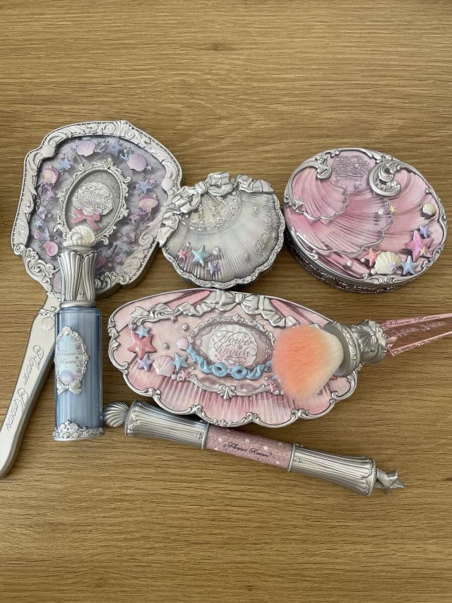 Flower Knows Moonlight Mermaid Jewelry Lip Gloss - GE02 Goldfish Pearl review photo by zerocheci