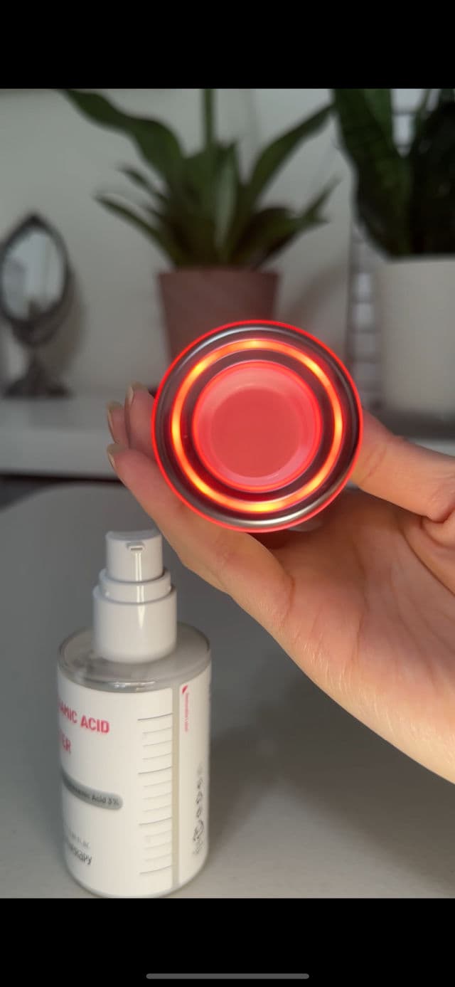 Meditherapy Tranexamic Acid Skin Booster Cream + Device review photo by BlandReviews