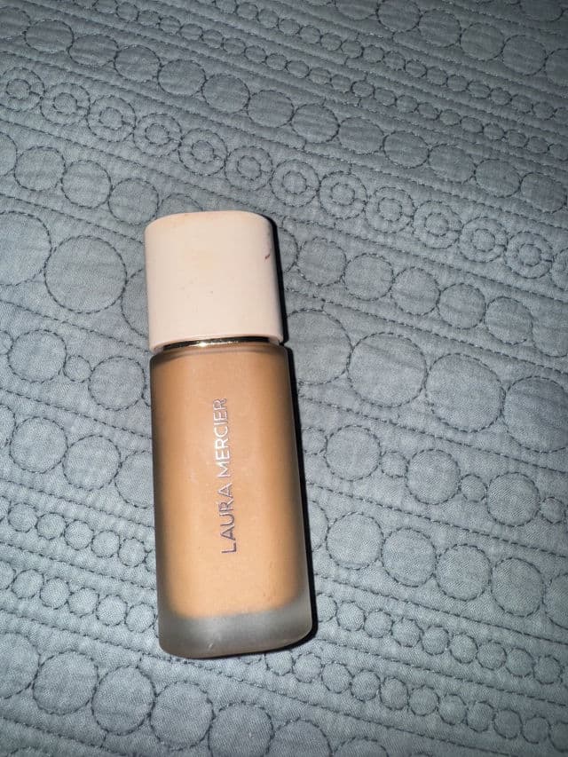 Laura Mercier Real Flawless Weightless Perfecting Foundation review photo by iamisabel