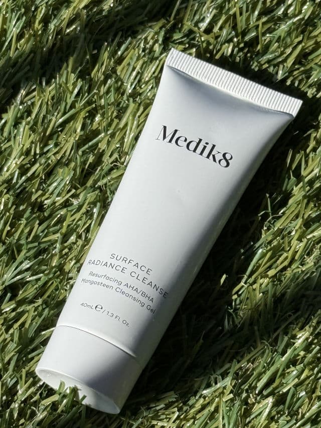 Medik8 Surface Radiance Cleanse review photo by filinamilk