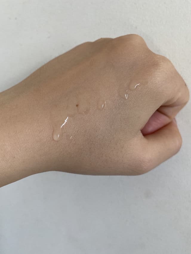 INNISFREE Jeju Orchid Enriched Essence review photo by mindayne