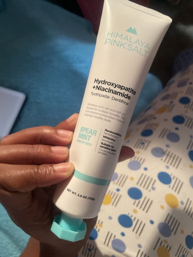 HIMALAYA PINK SALT Hydroxyapatite+Niacinamide Toothpaste review photo by adenny