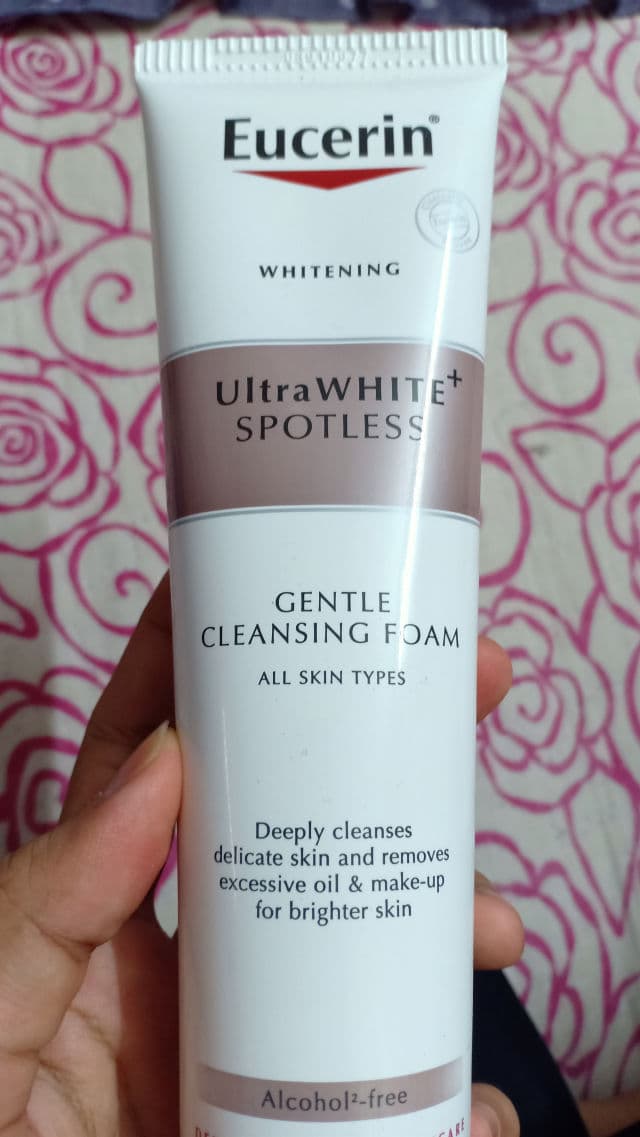 Eucerin UltraWHITE Spotless Cleansing Foam review photo by einnaaaaa