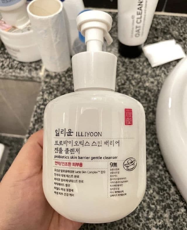 ILLIYOON Probiotics Skin Barrier Gentle Cleanser review photo by DewyEirlyzs