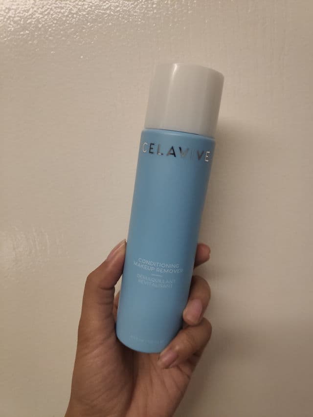 USANA Celavive Conditioning Make-Up Remover review photo by elocinism