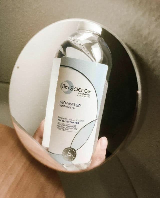 Bioscience Bio-water Sensitive pH Micellar Water	 review photo by elocinism