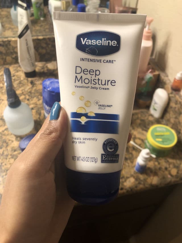 Vaseline Intensive Care™ Deep Moisture Jelly Cream review photo by Ambila