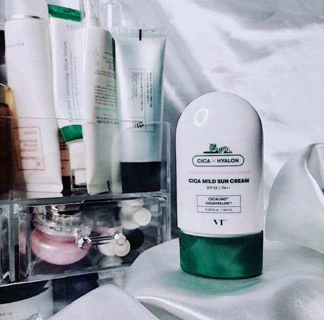 VT COSMETICS Cica Essence Sun SPF50+ PA ++++ review photo by ennskincare