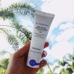 INNISFREE Blueberry Rebalancing Watery Sun Cream SPF37 review photo by ennskincare