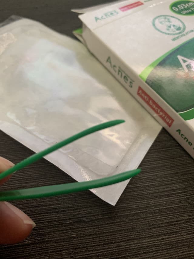 Acnes Anti-Bacterial Acne Patch for Night  review photo by eskinotes