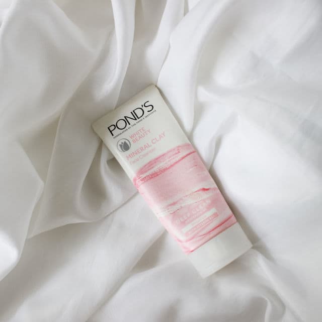 Pond's White Beauty Mineral Clay Face Cleanser review photo by eylarose