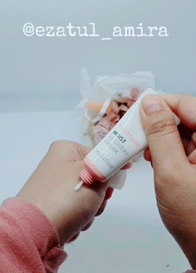 INNISFREE Truecare Moist Recovery Cream review photo by ezatulSkincareDiary