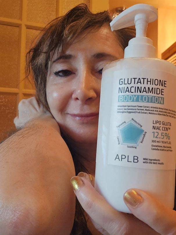 APLB Glutathione Niacinamide Body Wash review photo by daliajulius