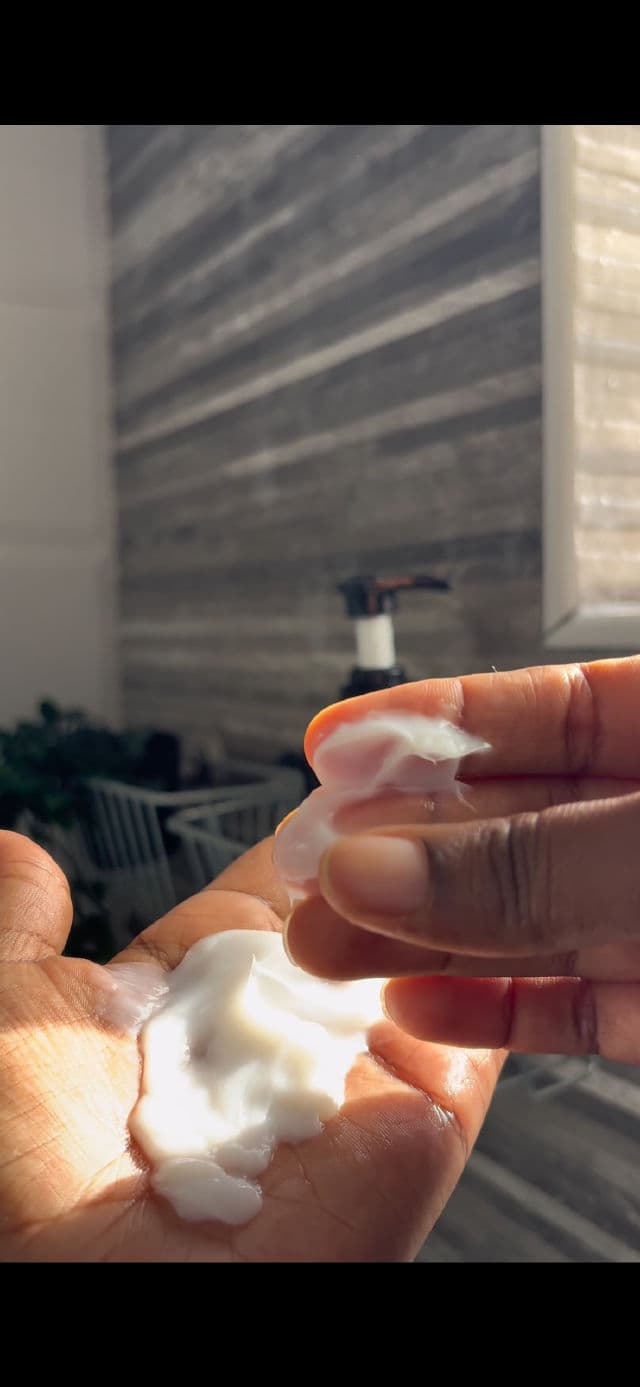 Kundal Honey & Macadamia Hair Treatment - Pear & Freesia review photo by Zuleykaquevedo