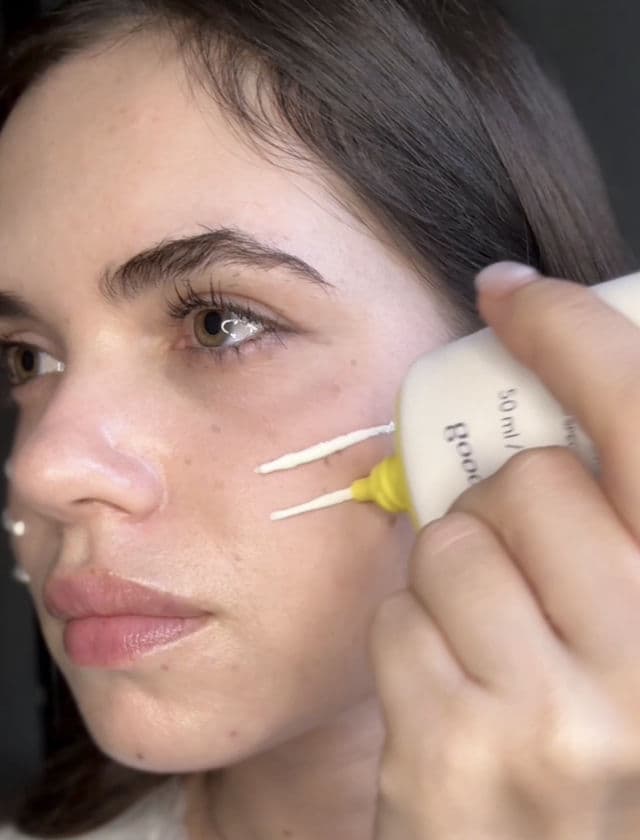 GOODAL Green Tangerine Vita-C Dark Spot UV Defense Sunscreen SPF 50 review photo by Mireiia