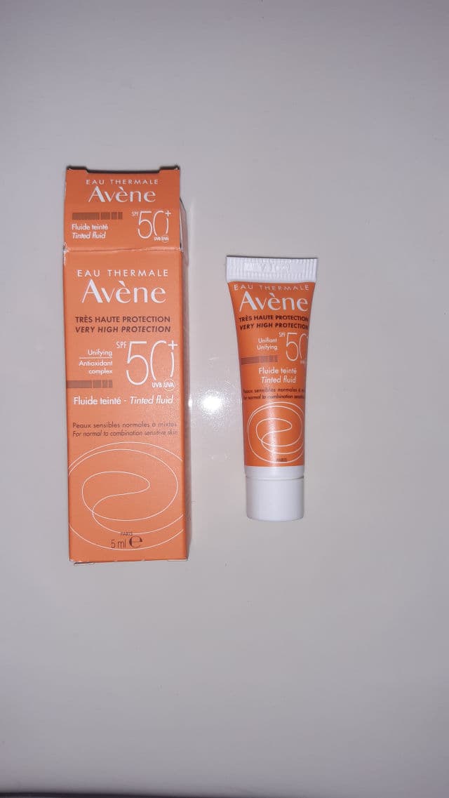 Avene Very High Protection SPF 50+ Tinted Cream review photo by fallmoon