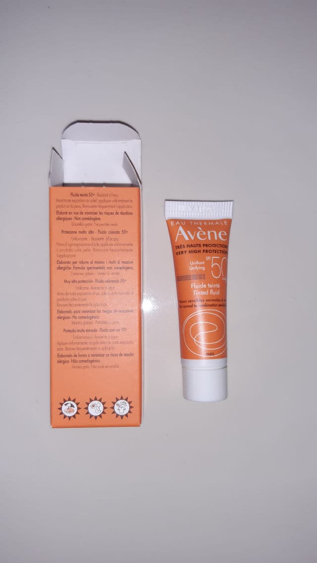 Avene Very High Protection SPF 50+ Tinted Cream review photo by fallmoon
