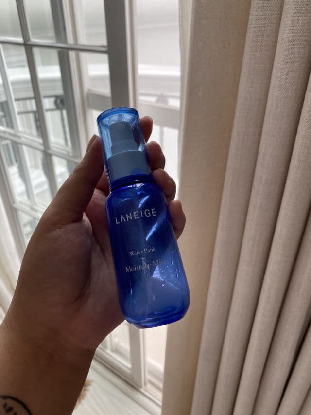 Laneige Water Bank Moisture Mist review photo by famamfa
