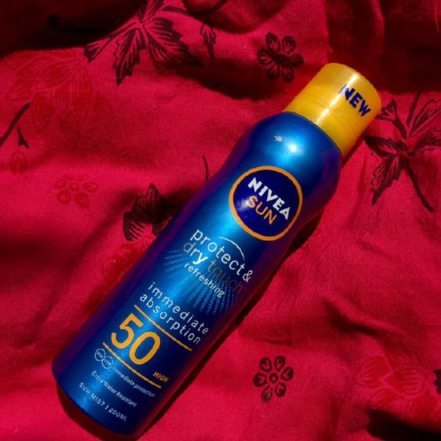 Nivea Protect & Dry Touch Sunscreen Spray SPF50 review photo by fatimazzz