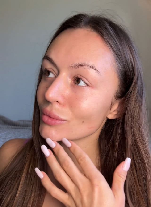 MEDIPICKME Collagen Double Eight Facial Mist Serum review photo by Diana98