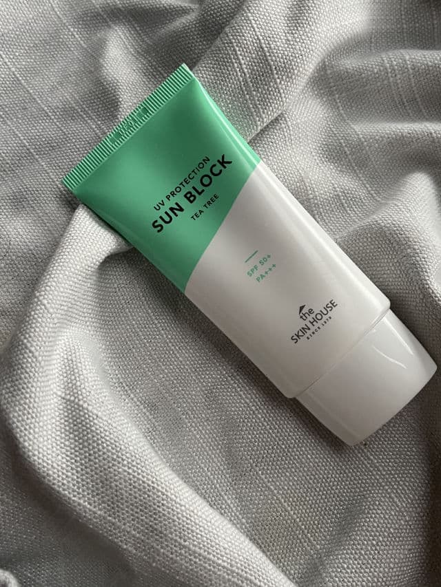 The Skin House  UV Protection Sunblock Tea Tree SPF 50+ PA+++ review photo by feedthyface