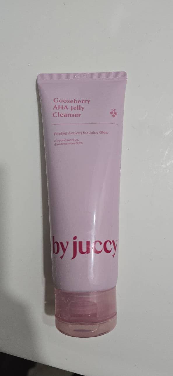 By Juccy Gooseberry AHA Jelly Cleanser review photo by Jossybonilla