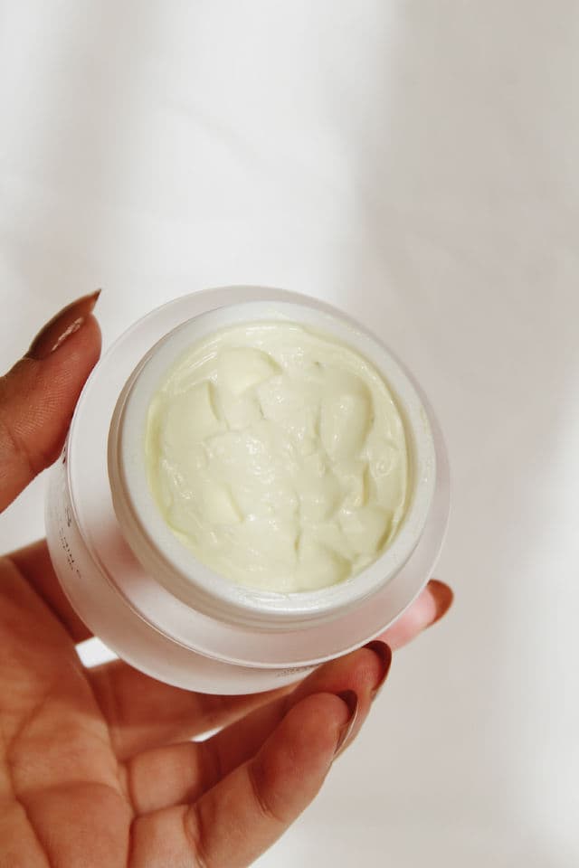 Medik8 Daily Radiance Vitamin C  review photo by flanerian