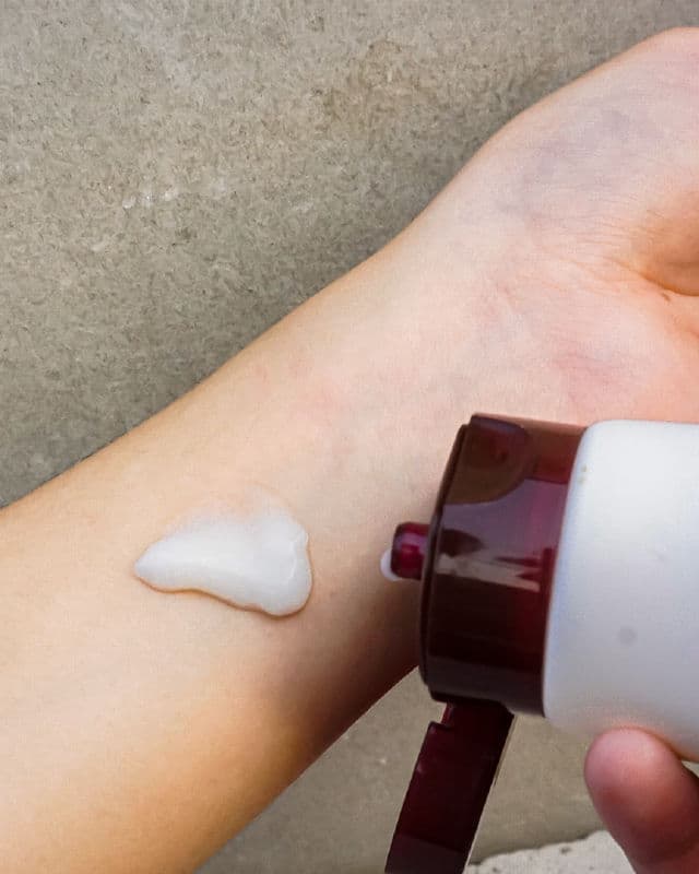 essenHERB Black Tea Peeling Gel review photo by ajengutamee