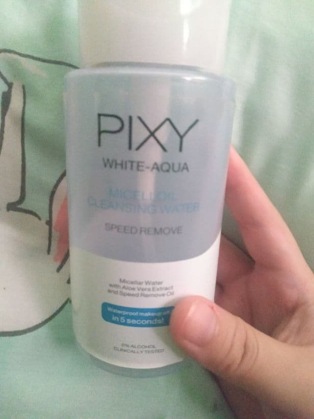 Pixy Eye and Lip Makeup Remover review photo by ghinnaisfahani