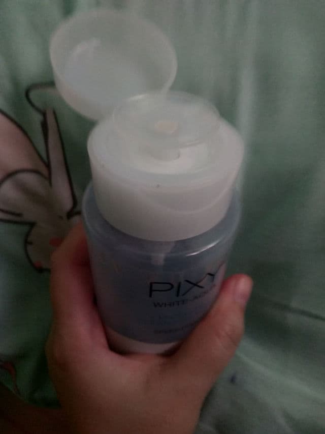Pixy Eye and Lip Makeup Remover review photo by ghinnaisfahani
