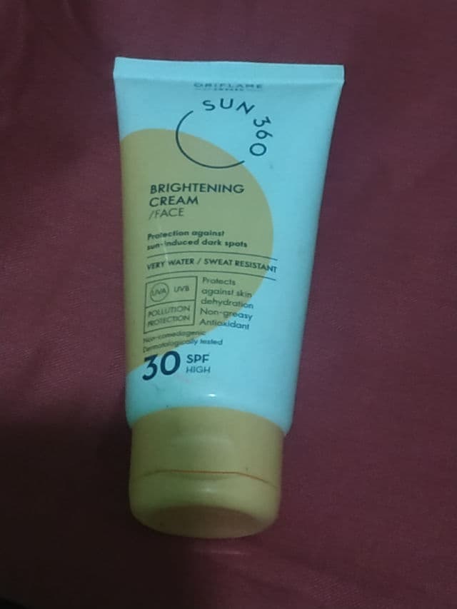 Oriflame Sun Zone Whitening Protector SPF 30 review photo by ghinnaisfahani