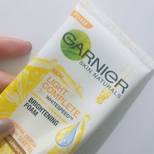 Garnier Light Complete White Speed Brightening Foam review photo by glowphei
