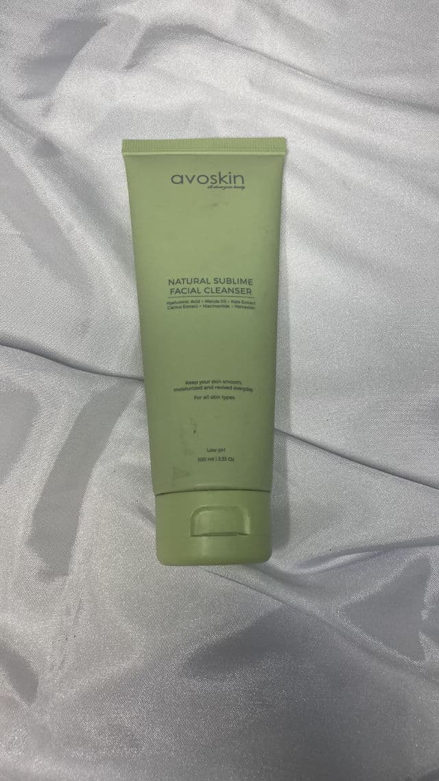 Avoskin Natural Sublime Facial Cleanser review photo by glowupnrich