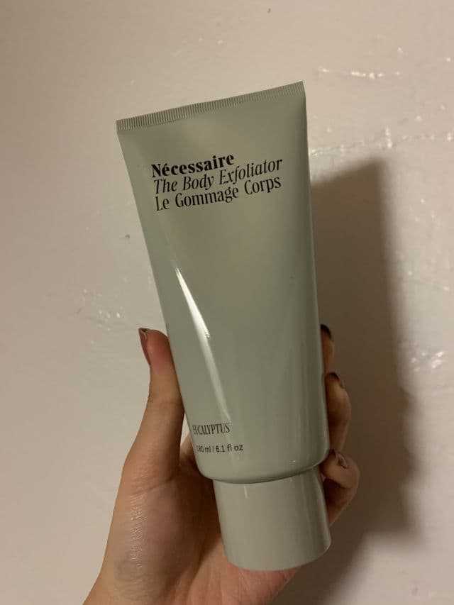 Necessaire  The Body Exfoliator review photo by glowypammy