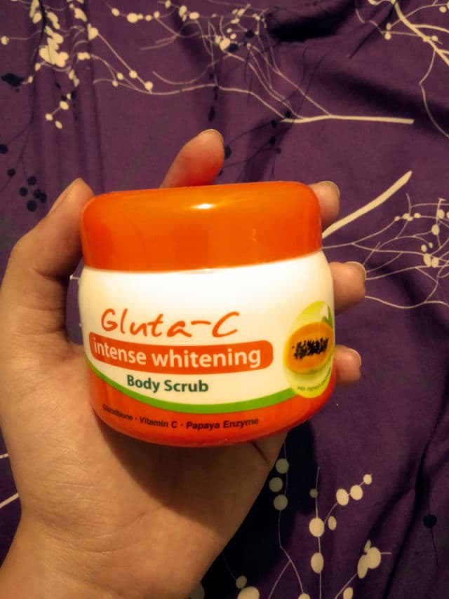Gluta-C Intense Whitening Body Scrub review photo by gwyneve