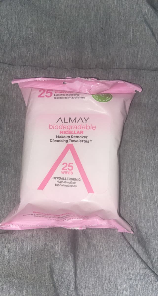 Almay Biodegradable Micellar Makeup Remover Cleansing Towelettes review photo by haleemarie99