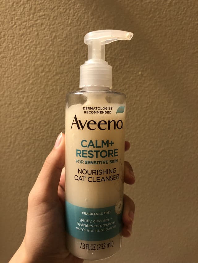 Aveeno Calm + Restore Oat Gel Facial Cleanser review photo by hanjiji