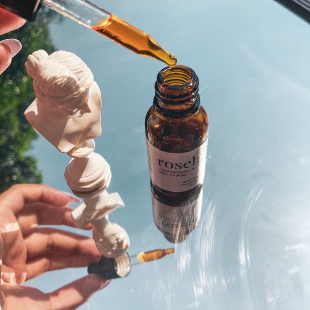 Mary Elizabeth R Rosehip Oil review photo by jeannie