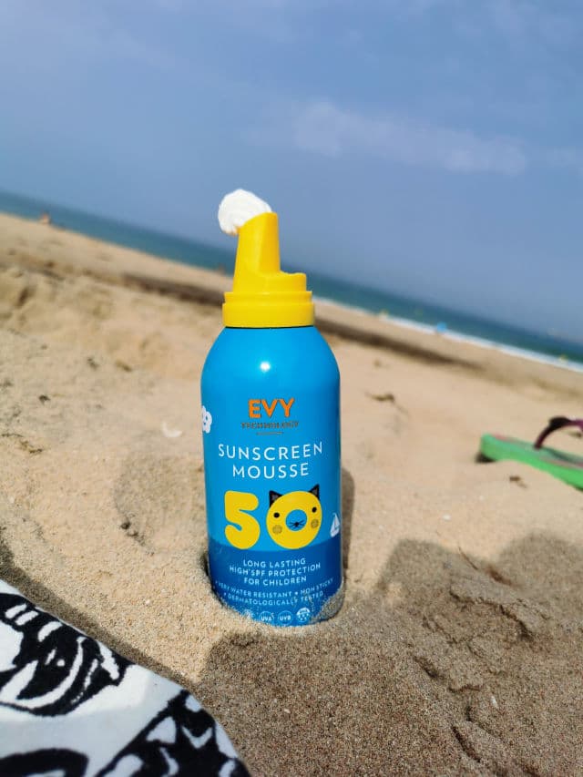 Evy Technology Suncreen Mousse SPF 50 for Children review photo by hashiskincare