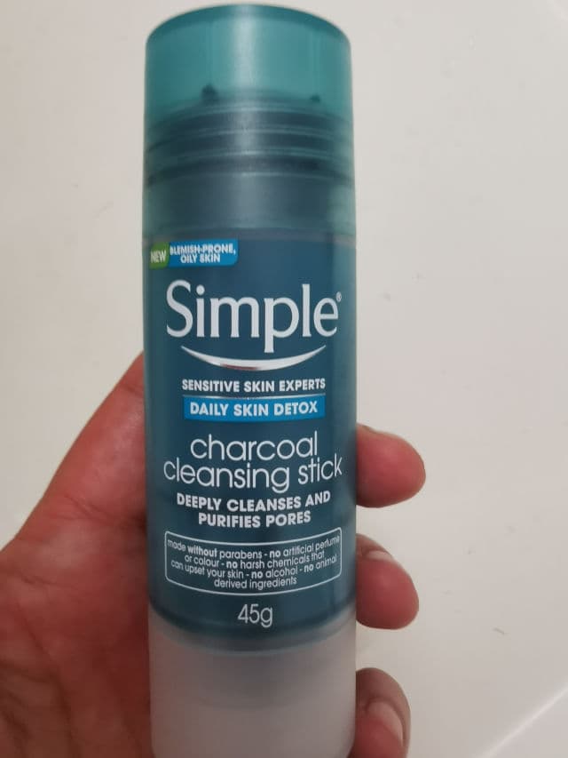 Simple Daily Skin Detox Charcoal Cleansing Stick review photo by hashiskincare