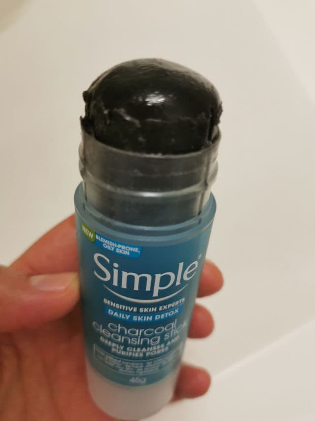 Simple Daily Skin Detox Charcoal Cleansing Stick review photo by hashiskincare