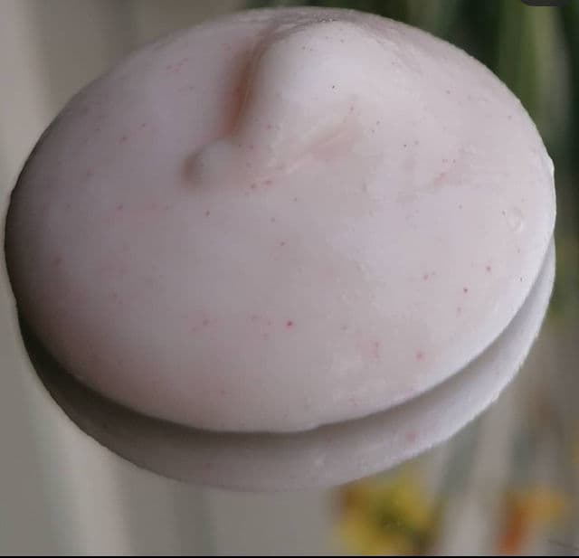 St. Ives Radiant Skin Pink Lemon & Mandarin Orange Scrub review photo by hashiskincare