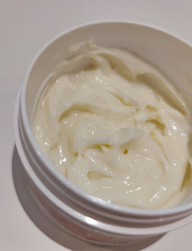 Beauty Bay Thirst Trap Rich Moisturizer review photo by Goneskincarehunting