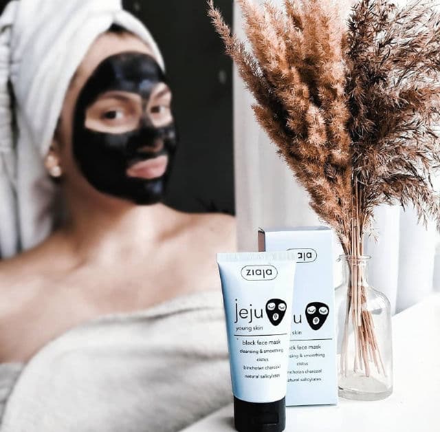 Ziaja Jeju Cleansing & Smoothing Black Face Mask review photo by helenabbyand
