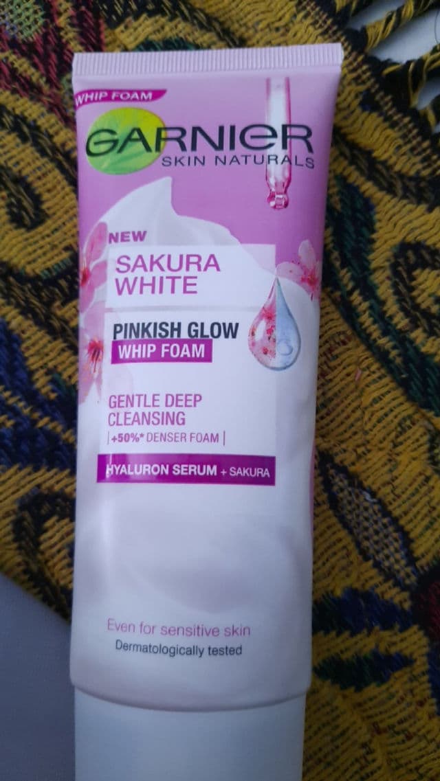 Garnier Sakura White Pinkish Glow Whip Foam review photo by henskincare