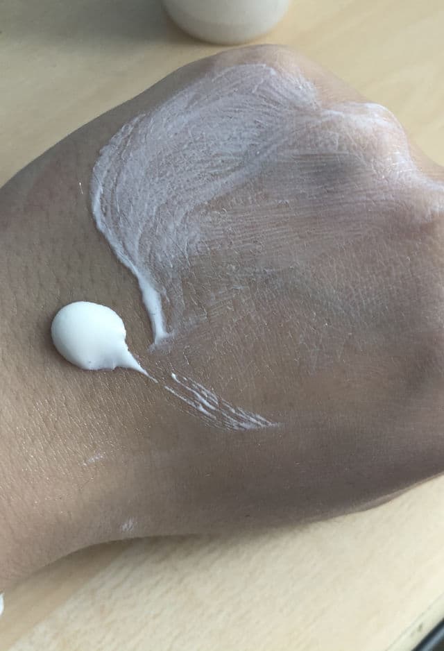 Neutrogena Clear Face Break-Out Free Liquid-Lotion Sunscreen SPF 55 review photo by hina