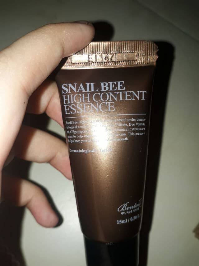 BENTON Snail Bee High Content Essence review photo by hira71
