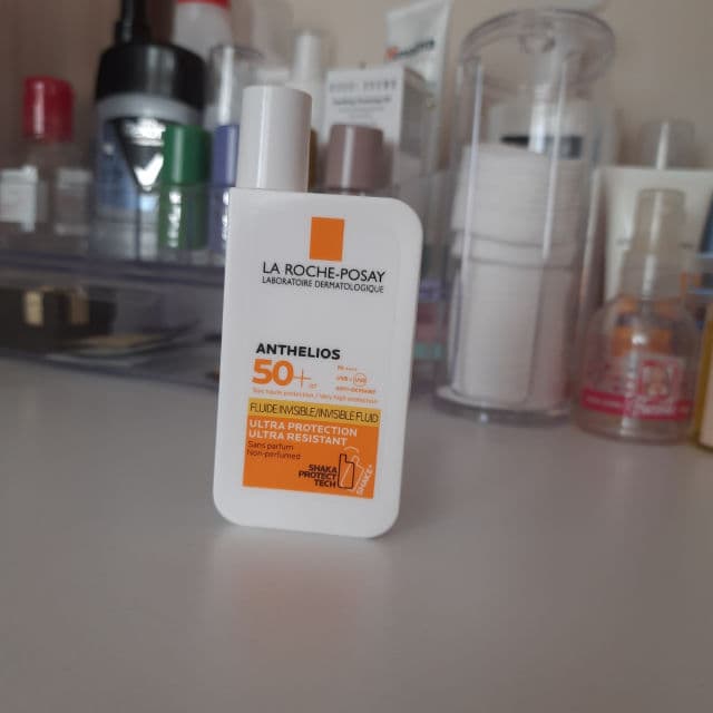 La Roche-Posay Anthelios Fluide Invisible SPF 50 Fragrance-Free review photo by hiratheaddict