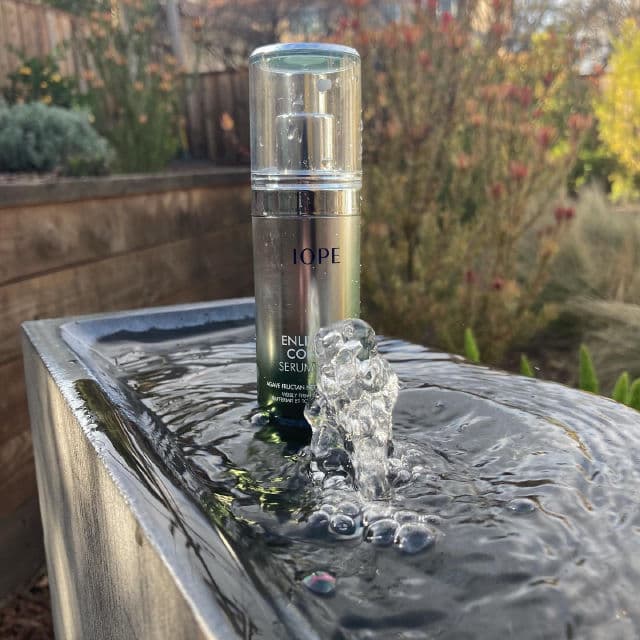 IOPE Enlivening Contour Firming Serum review photo by hoarderbeauty